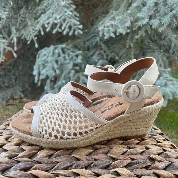 NEW Walking Cradles Ivory Avery Crochet Espadrille Wedge Comfort Sandals. Size 7 - Picture 3 of 6